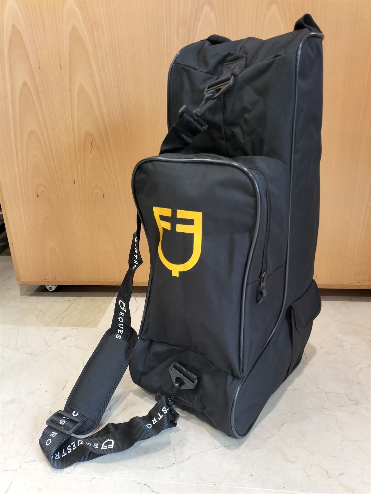 Bolsa para botas EQUESTRO con doble cremallera trasera, bolsillo delantero y bandolera - Imagen 2