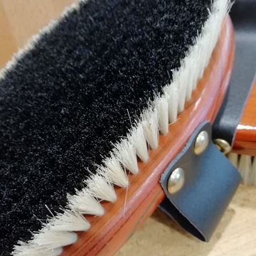 Bruza HKM Sports Equipment cerdas naturales 21 x 10 - Imagen 1