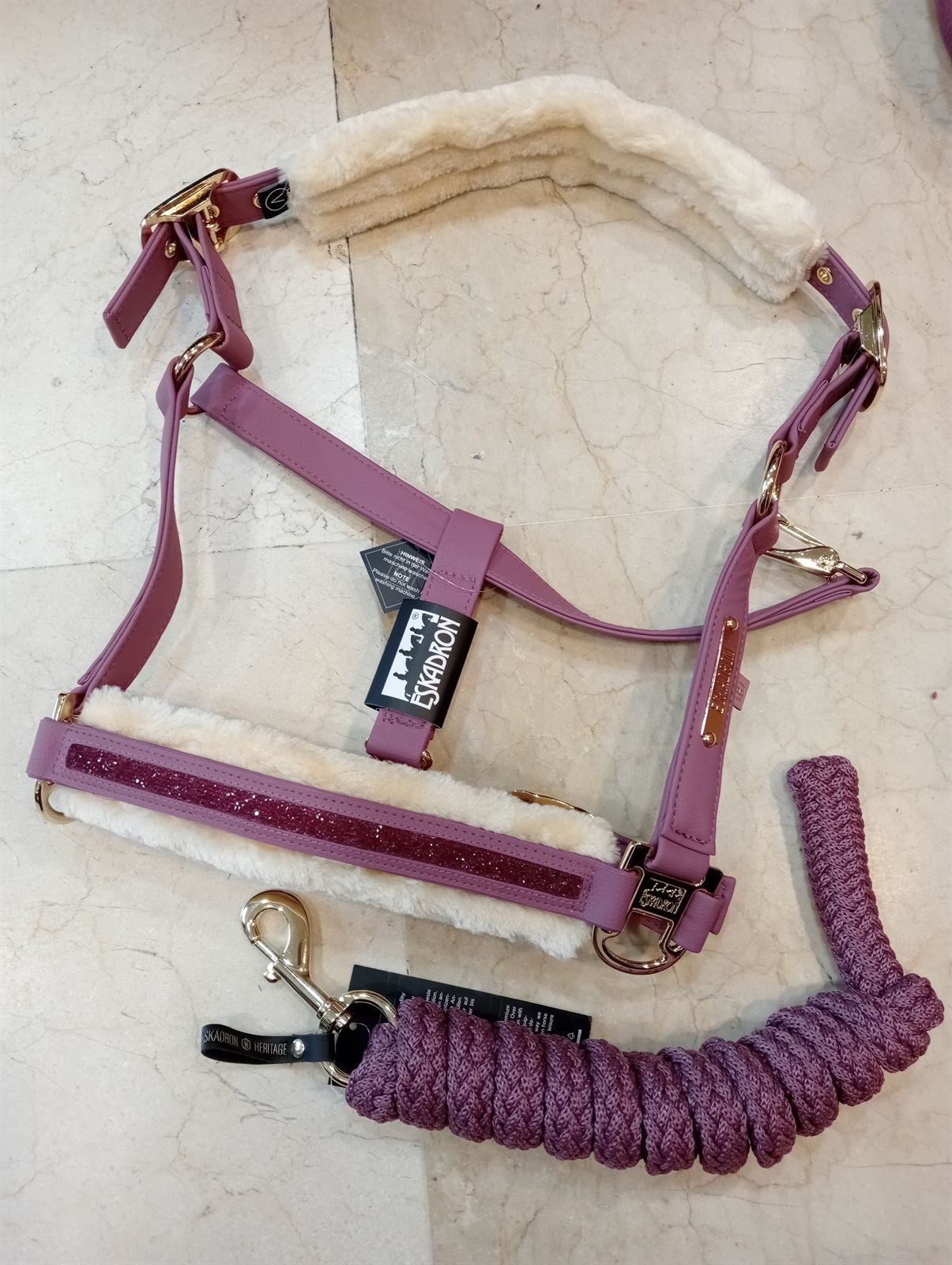 Cabezada cuadra ESKADRON color ciruela con borreguillo extraíble y brillo en muserola TALLA COB - Imagen 2