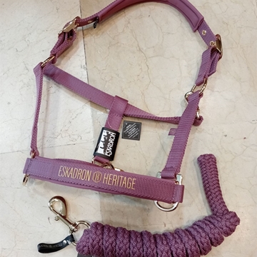 Cabezada cuadra ESKADRON color ciruela logo muserola TALLA COB - Imagen 2