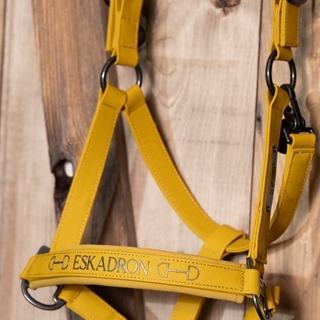 Cabezada cuadra ESKADRON color mostaza logo muserola TALLA COB - Imagen 2