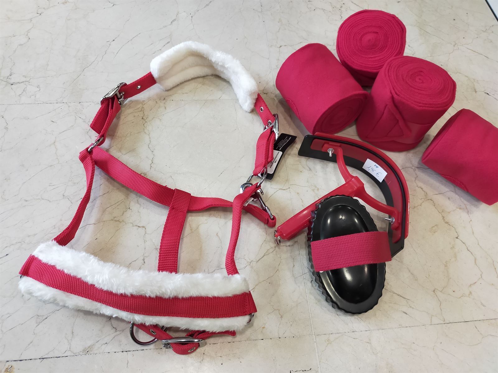 Cabezada cuadra HKM Sports Equipment borreguillo color rojo talla PONY - Imagen 3