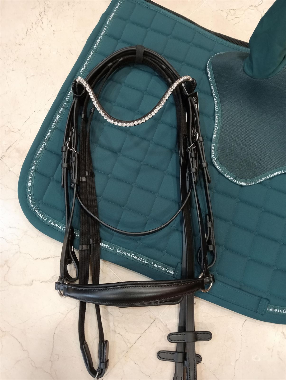 Cabezada de montar de cuero HKM Sports Equipment Nicole MUSEROLA ALEMANA negra TALLA COB - Imagen 1