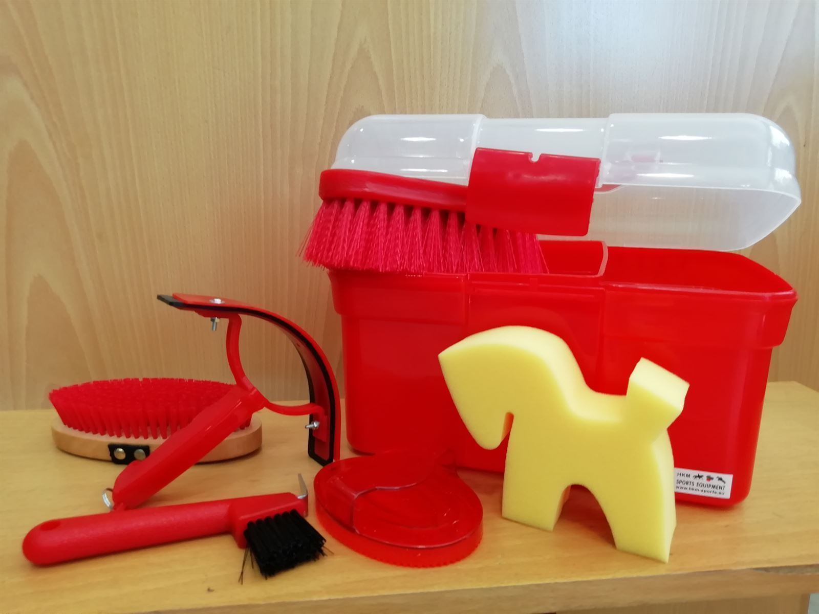 Caja útiles de limpieza HKM Sports Equipment, color rojo - Imagen 1