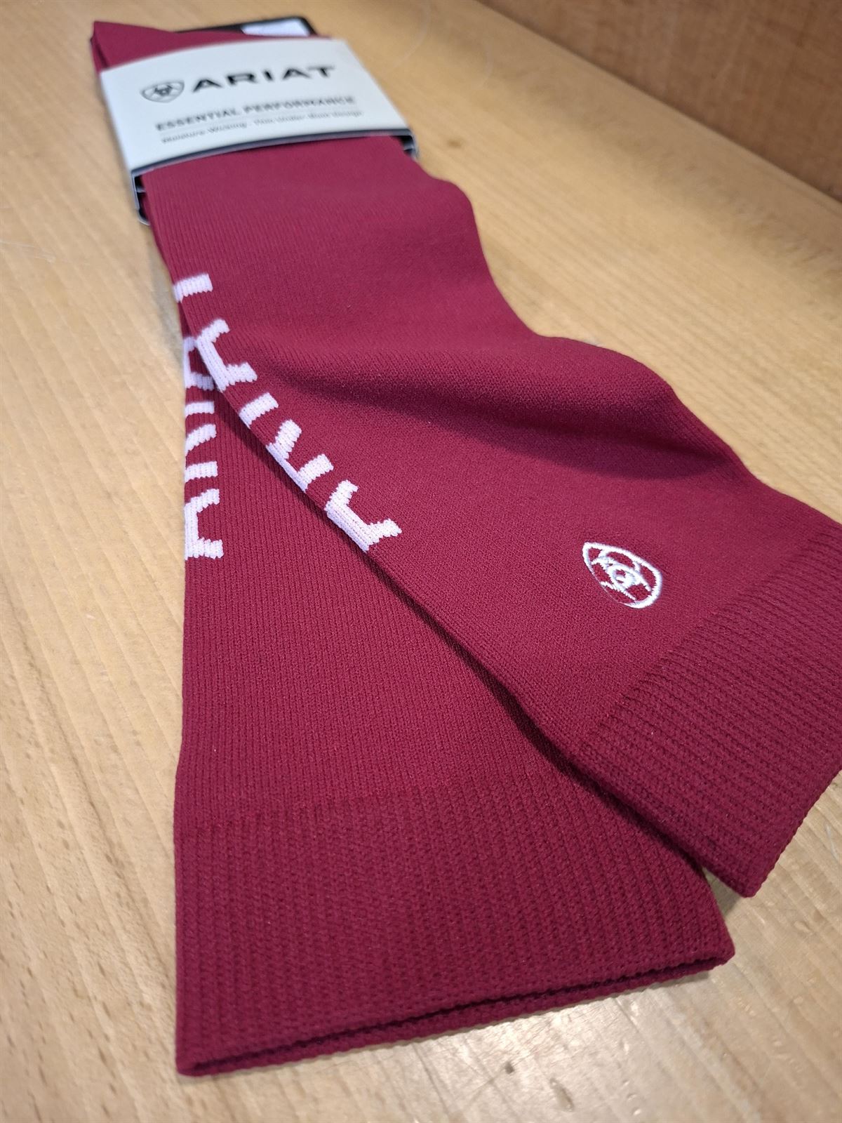 Calcetines ARIAT finos ARIATTEK ESSENTIAL color cereza TALLA 36,5/42 (par) - Imagen 1