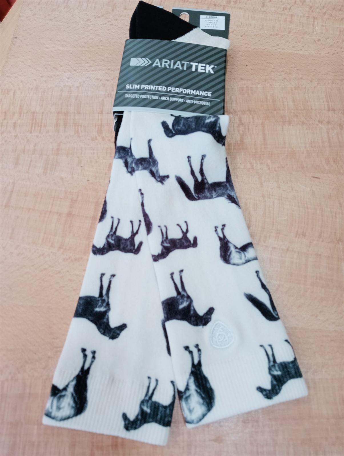Calcetines ARIAT finos ARIATTEK Slim Printed Performance estampado caballos negros TALLA 36,5/42 (par) - Imagen 2