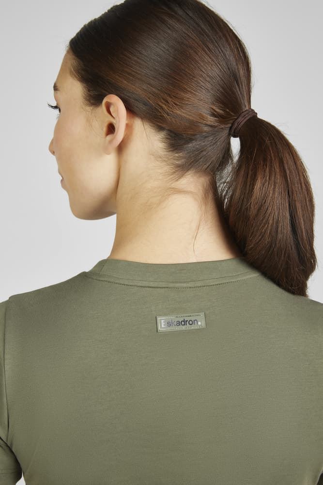 Camiseta ESKADRON mujer classic sport color oliva - Imagen 3