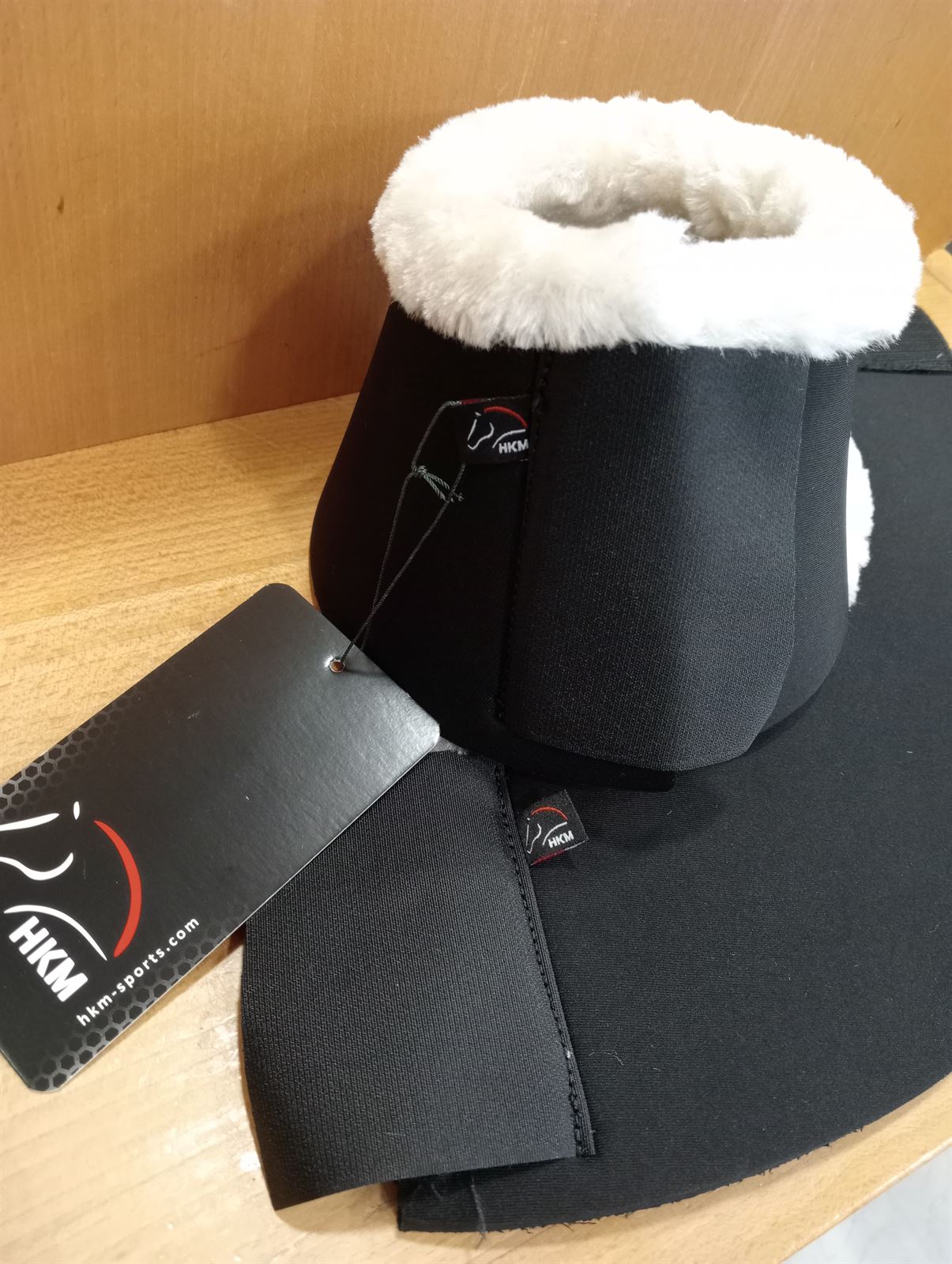 Campana neopreno con borreguillo HKM Sports Equipment con cierre de velcro, color negro, talla XL (par) - Imagen 1