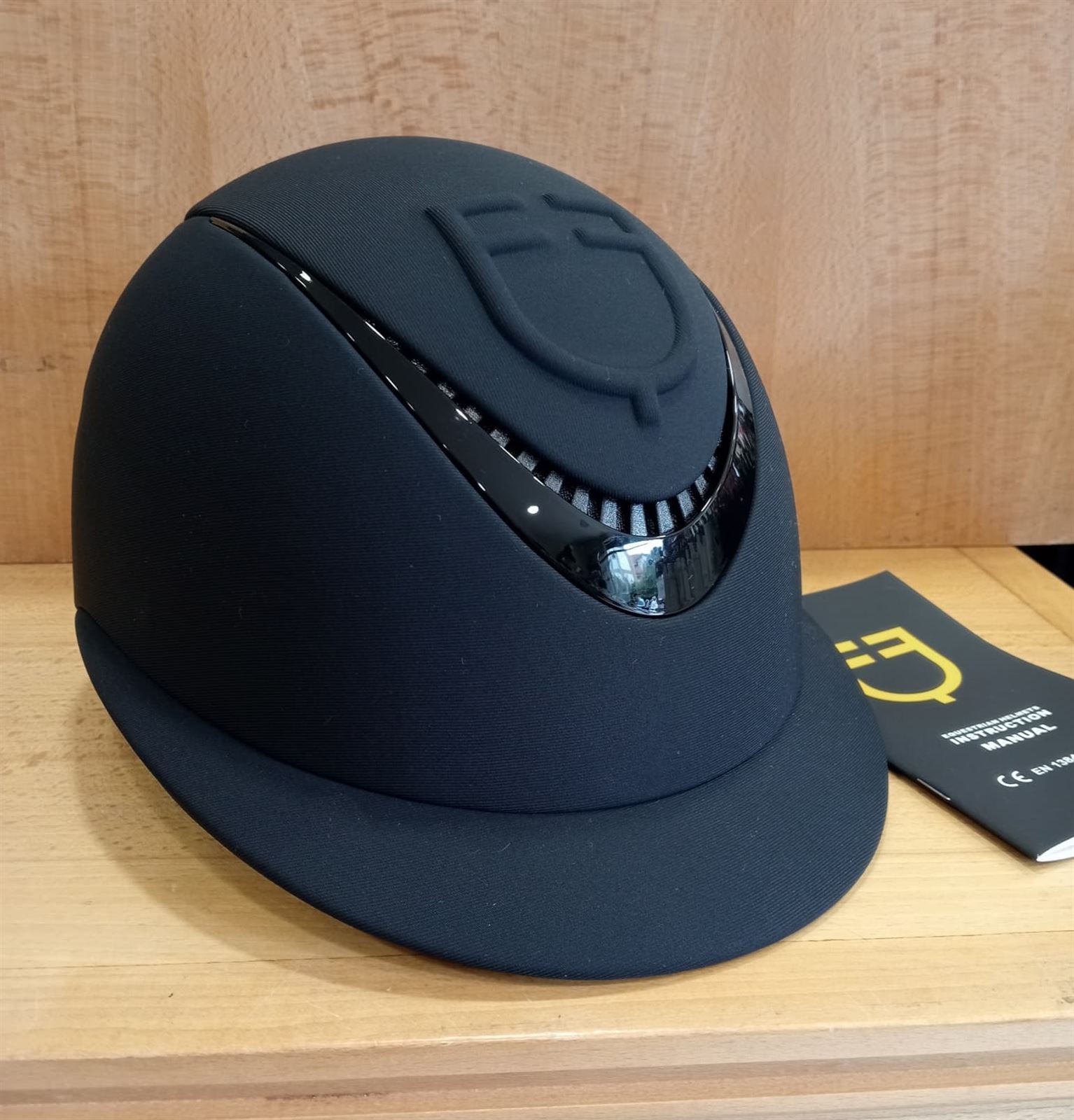 Casco EQUESTRO Meteor visera ancha color negro/negro talla M (55-57) - Imagen 7