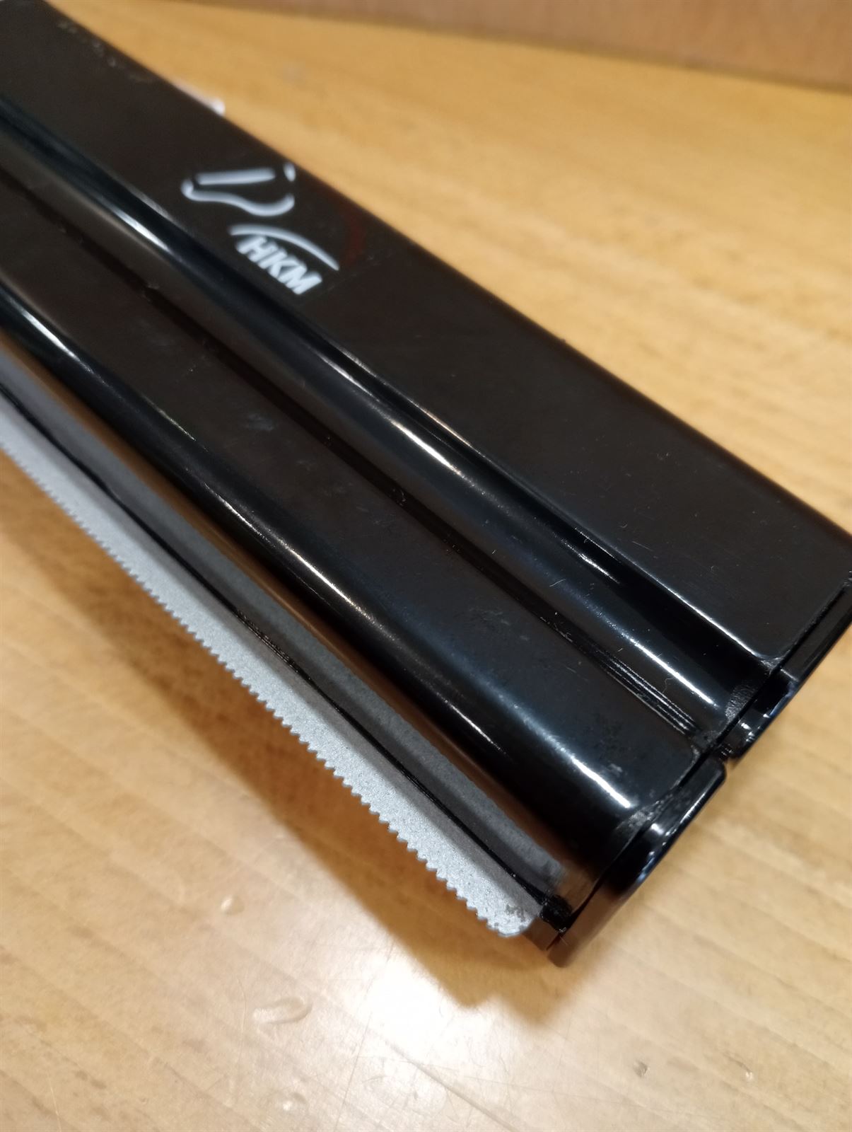 Cepillo HKM Sports Equipment quita pelos plástico - Imagen 1