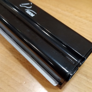 Cepillo HKM Sports Equipment quita pelos plástico - Imagen 1