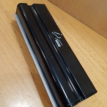 Cepillo HKM Sports Equipment quita pelos plástico - Imagen 2