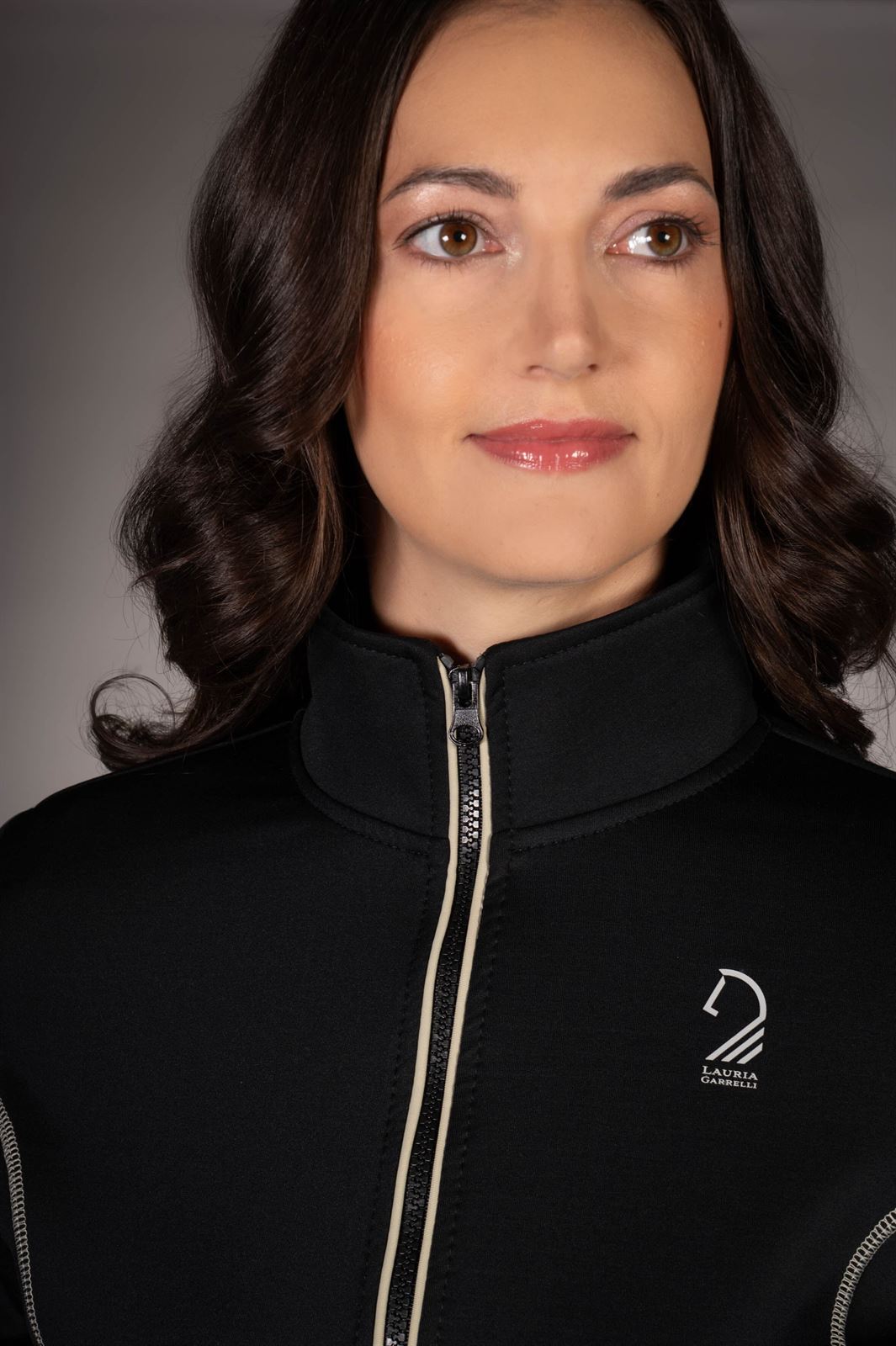 Chaqueta mujer LAURIA GARRELLI fina color negro - Imagen 6