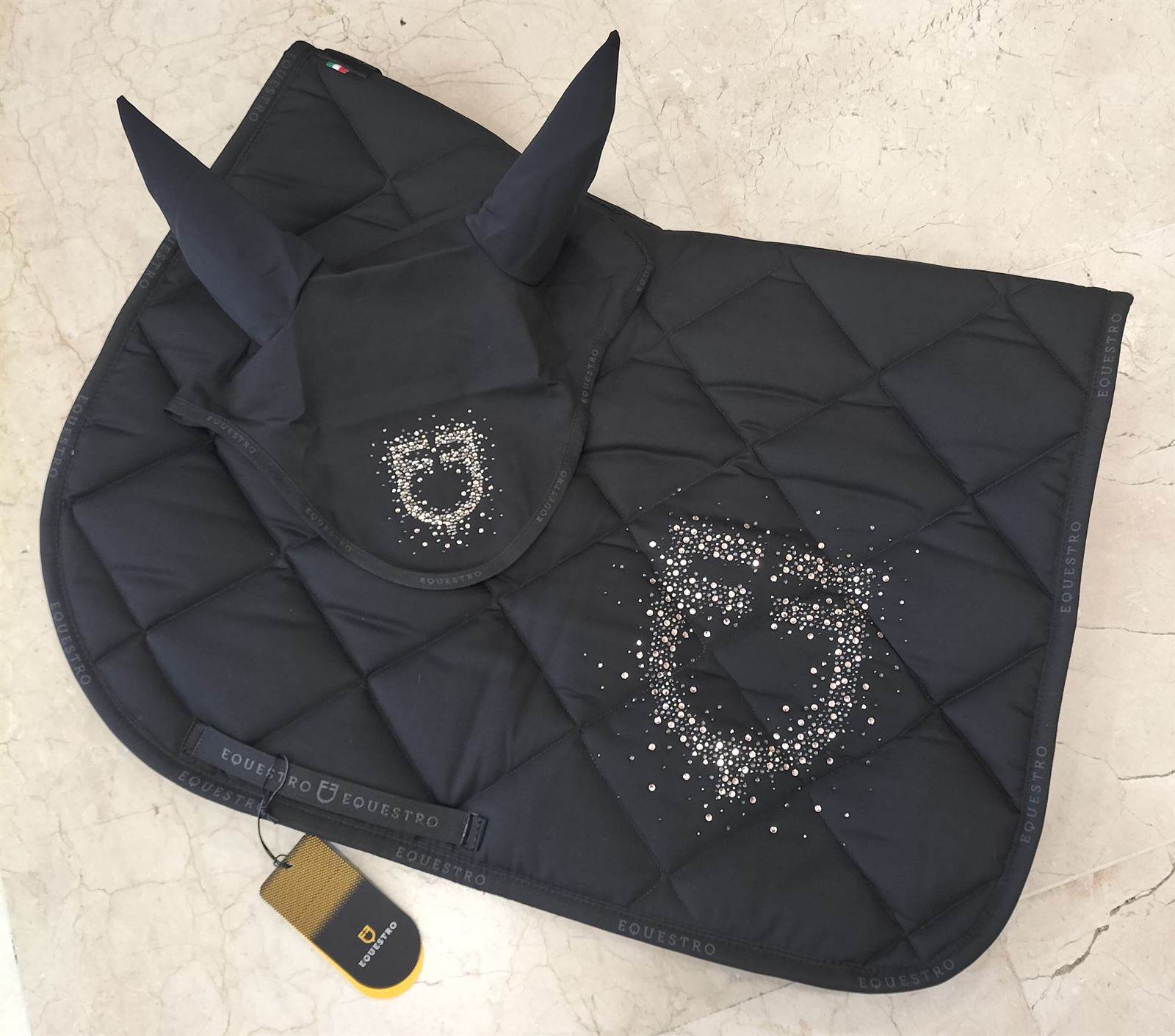Conjunto EQUESTRO mantilla Uso General  y orejeras FULL, color negro cristales rosegold - Imagen 3