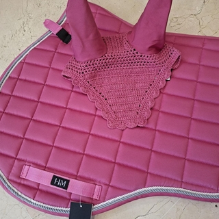 Conjunto HKM Sports Equipment mantilla y orejeras Manchester color rosa magenta USO GENERAL - Imagen 1