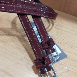 Correa espuela inglesa cuero QHP, color granate charol  (par) - Imagen 2