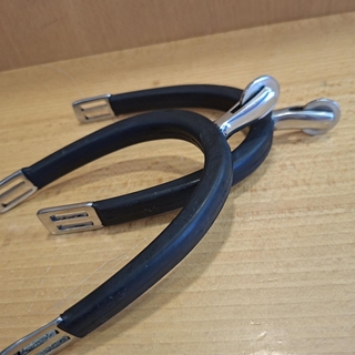 Espuela inglesa ZALDI protector goma ruleta plana inox gallo 30mm - Imagen 2