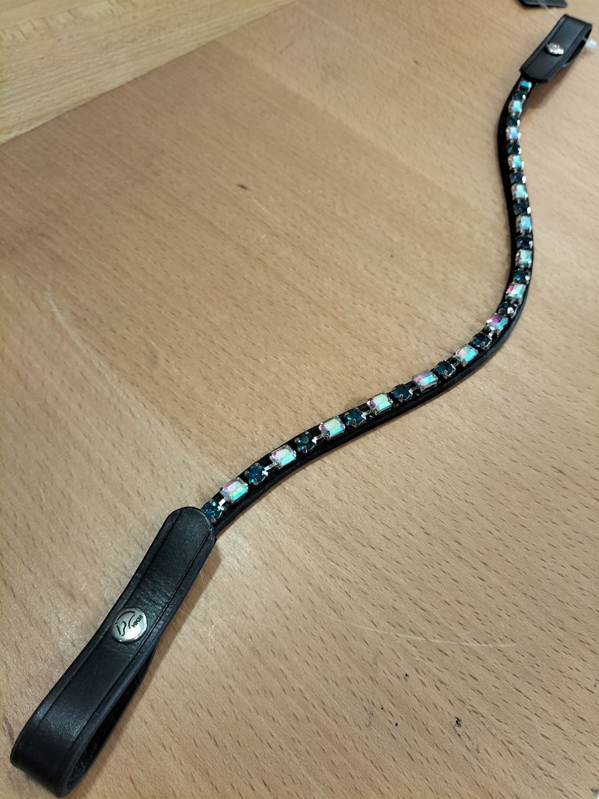 Frontalera HKM modelo Amazing cuero negro, cristales tornasol TALLA COB - Imagen 3