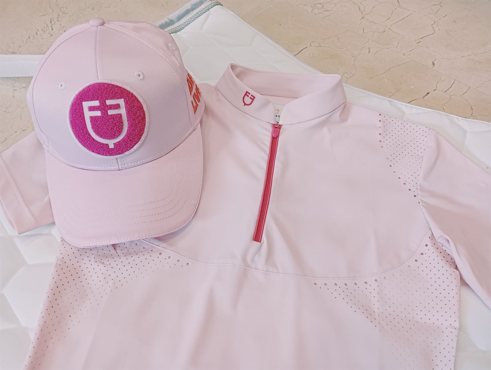 Gorra visera EQUESTRO talla única color rosa bebé logo peluche - Imagen 8