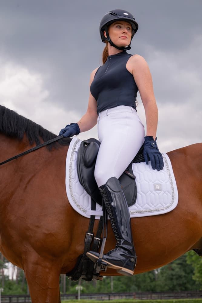 Mantilla ESKADRON DOMA color blanco con vivo cristales plata - Imagen 3