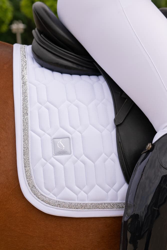 Mantilla ESKADRON DOMA color blanco con vivo cristales plata - Imagen 4