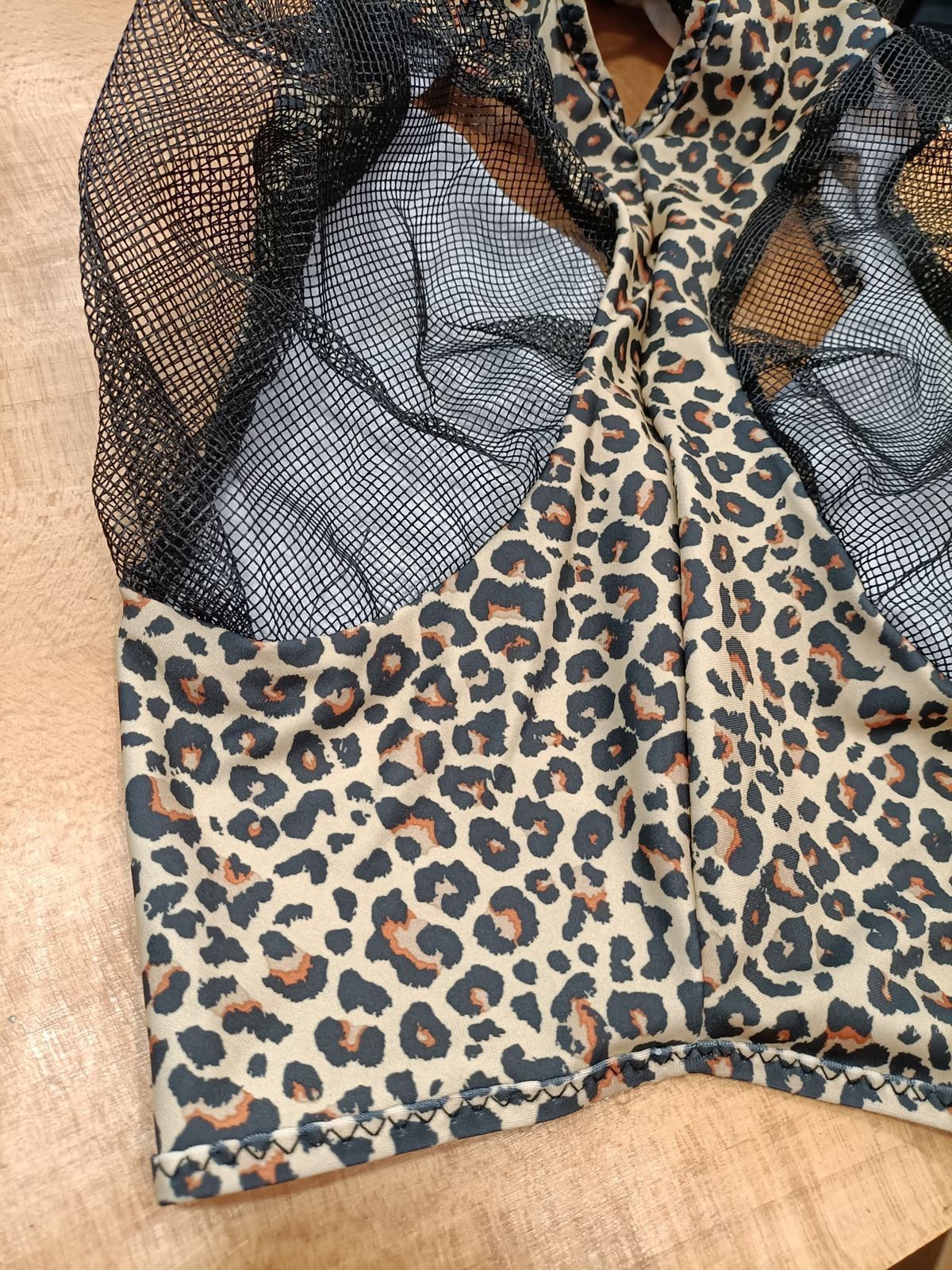 Máscara antimoscas PROFESSIONAL´S CHOICE comfort fit, con orejas, estampado Cheetah leopardo, talla COB - Imagen 2