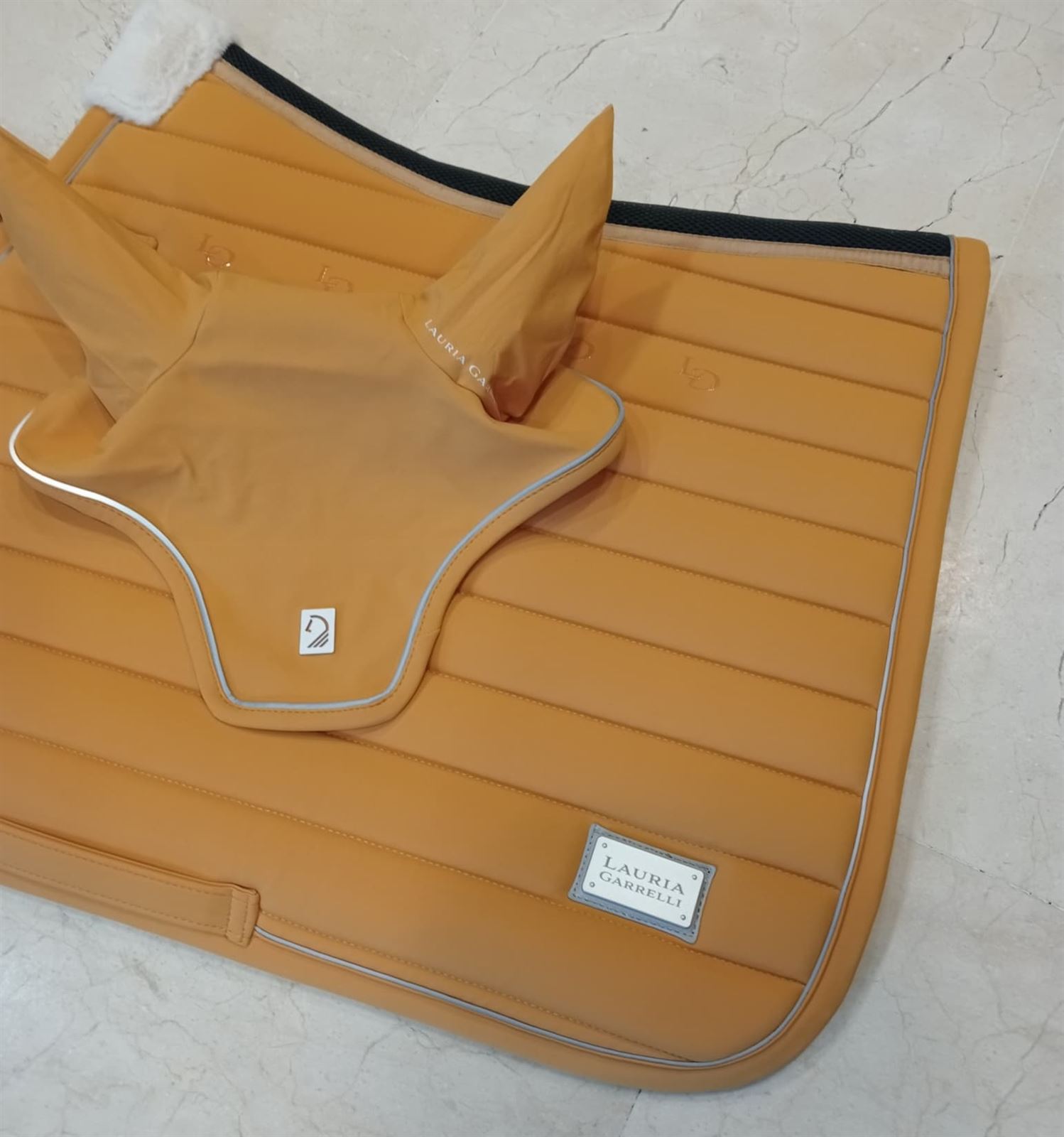 Orejeras LAURIA GARRELLI HKM Sports Equipment Livigno SOFT color mostaza TALLA COB - Imagen 1