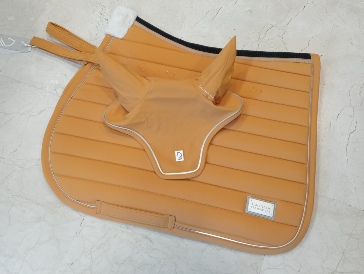 Orejeras LAURIA GARRELLI HKM Sports Equipment Livigno SOFT color mostaza TALLA COB - Imagen 2