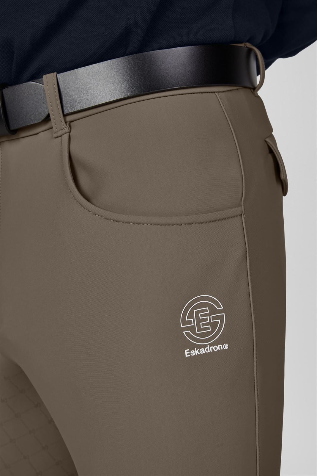 Pantalón caballero ESKADRON Dinamic grip culera color taupe - Imagen 3