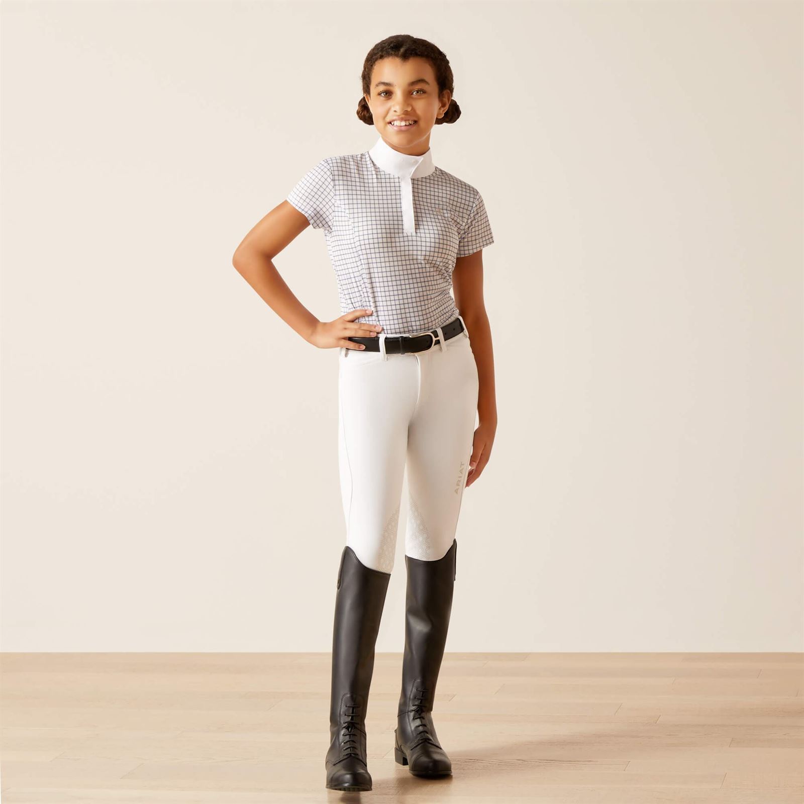 Polo concurso niña ARIAT Aptos blanco cuadros azul/rosa - Imagen 4