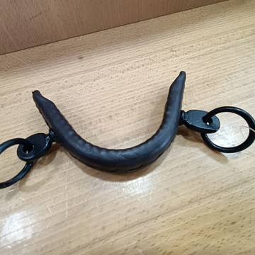 Serreta forrada con pilares cortos - Imagen 1