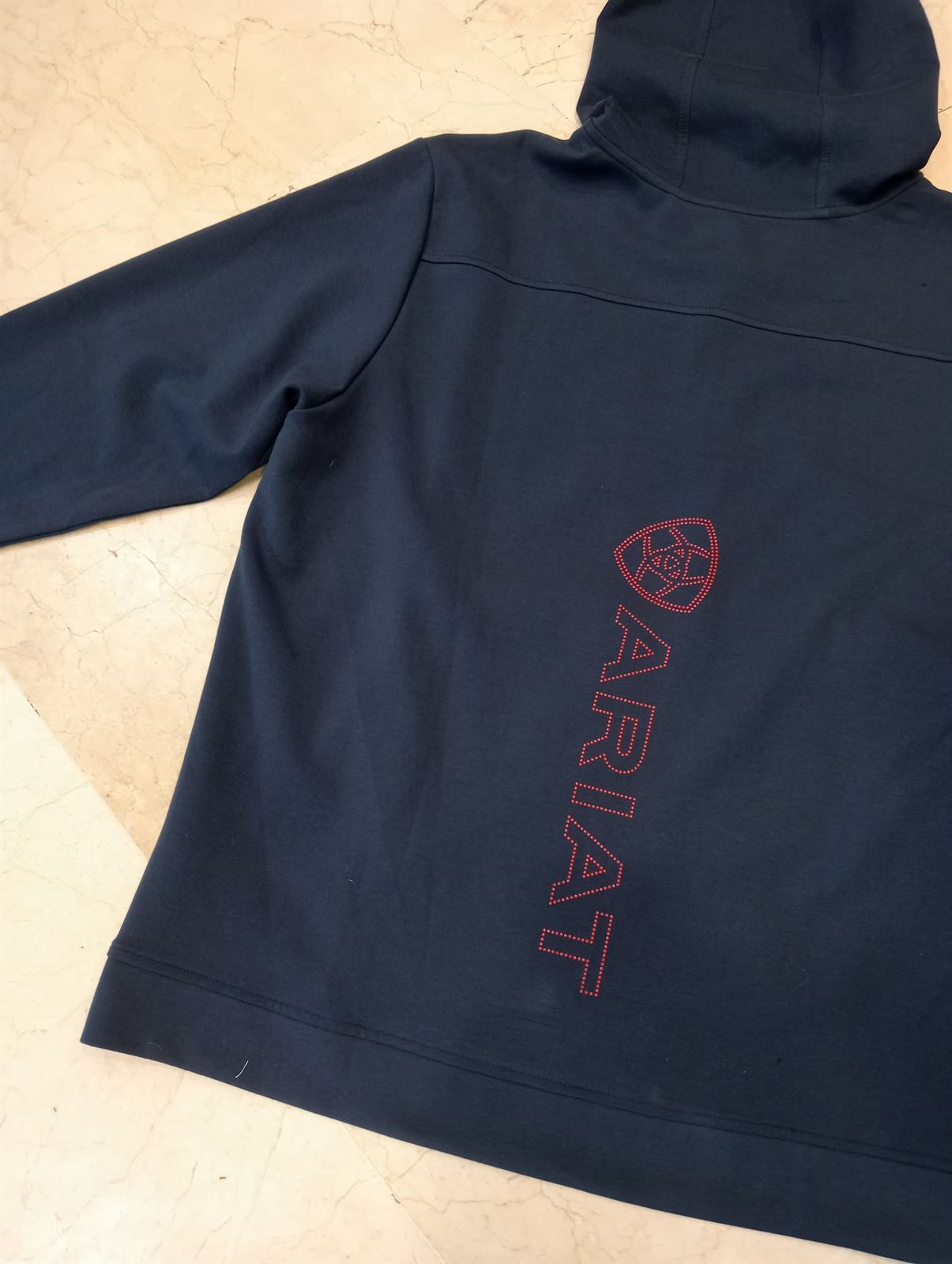 Sudadera ARIAT hombre azul marino logo rojo TALLA XL - Imagen 2