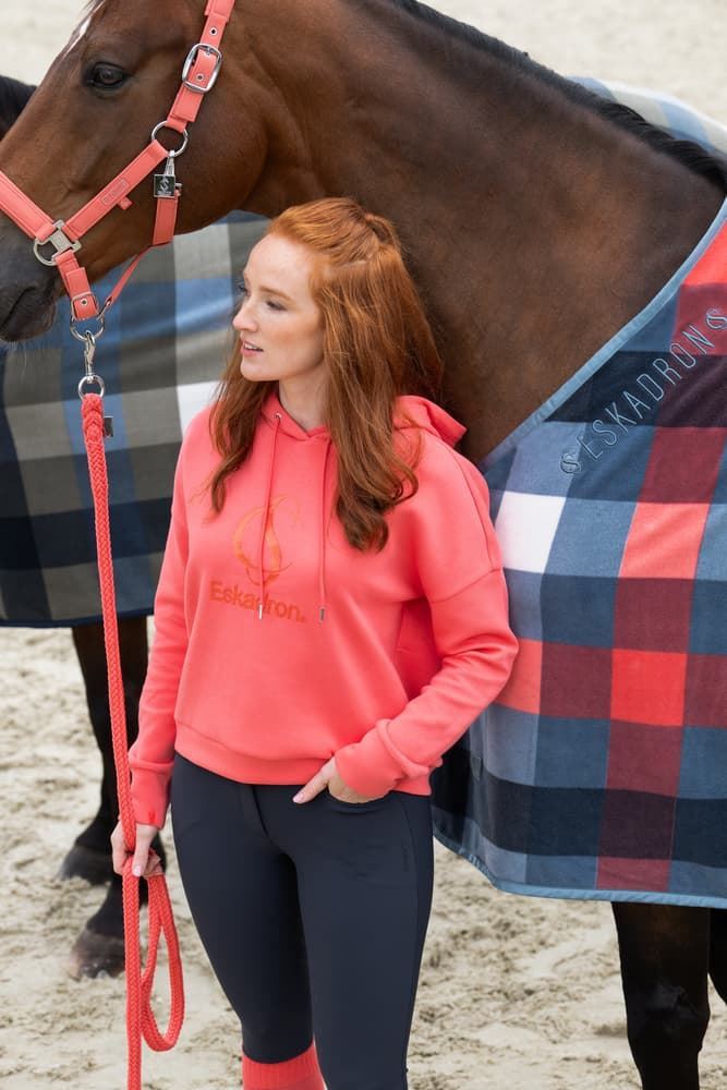 Sudadera ESKADRON Classic Sport color coral - Imagen 1