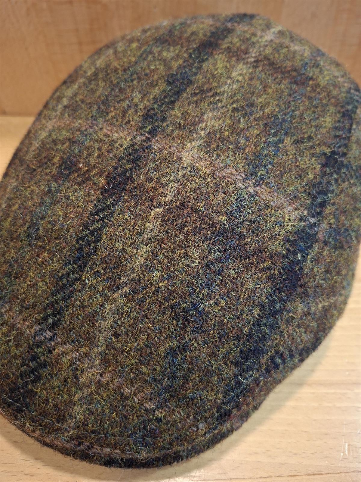 Visera BEIRETS de lana HARRIS TWEED, cuadros verde caza - Imagen 2