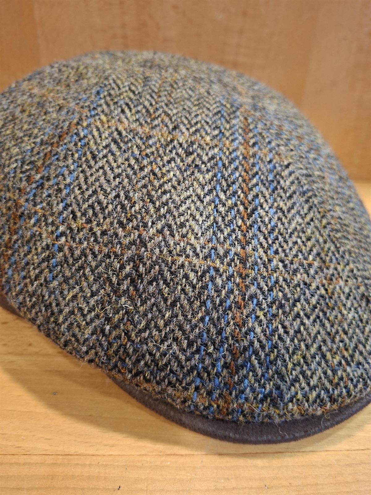 Visera BEIRETS de lana HARRIS TWEED, espiguilla marrón raya azul/ocre - Imagen 3