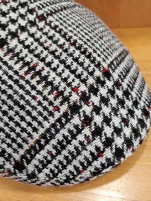 Visera BEIRETS de lana pata de gallo tono blanco/negro - Imagen 2